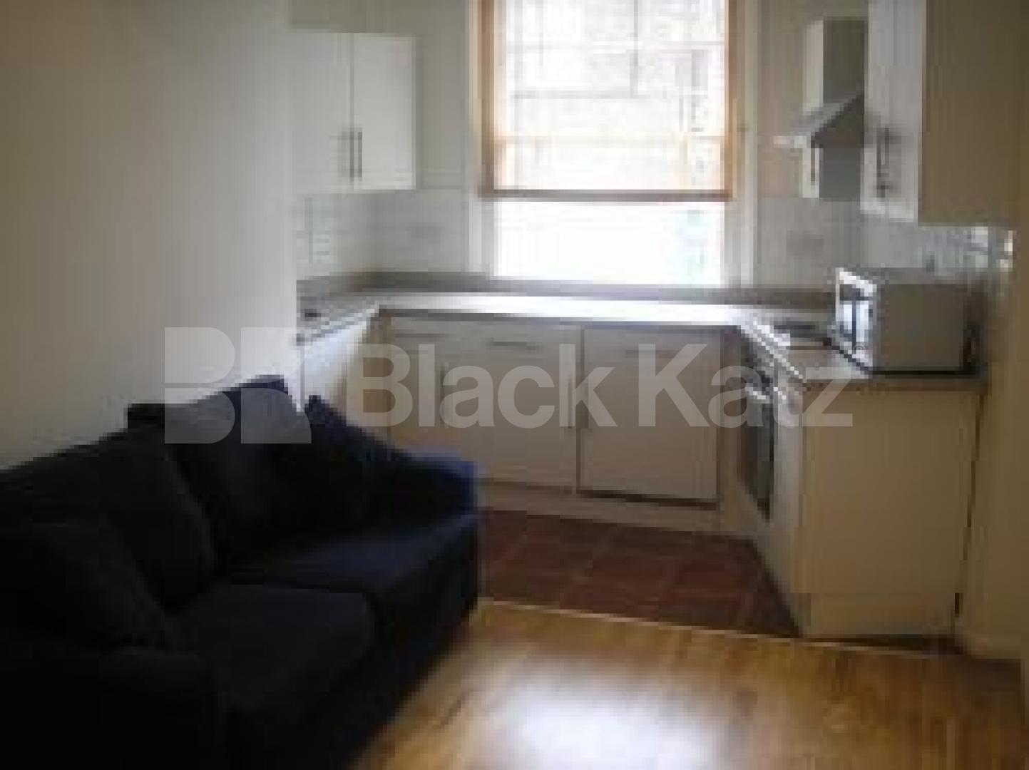 			2 Bedroom, 1 bath, 1 reception Flat			 Cantelowes Road, CAMDEN SQUARE NW1